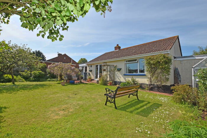 2 Bedroom Detached Bungalow For Sale In Tuns Lane, Silverton, EX5