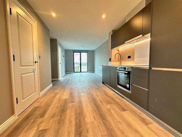 2 Bedroom Apartment To Rent In Springwell Gardens, Springwell Road, Leeds, LS12