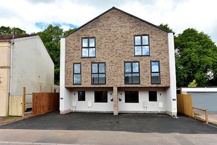 3 Bedroom Semi-Detached House For Sale In High Street, Riddings, DE55