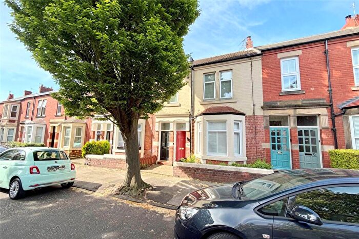2 Bedroom Apartment For Sale In Park Crescent East, North Shields, NE30
