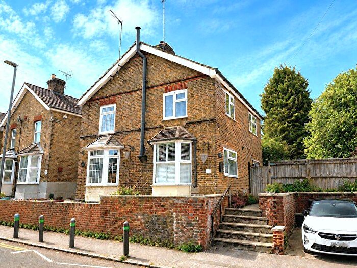 2 Bedroom Semi-Detached House For Sale In Station Road, High Wycombe, HP10