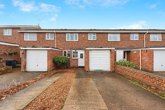 3 Bedroom Terraced House For Sale In Moore Close, Addlestone, KT15