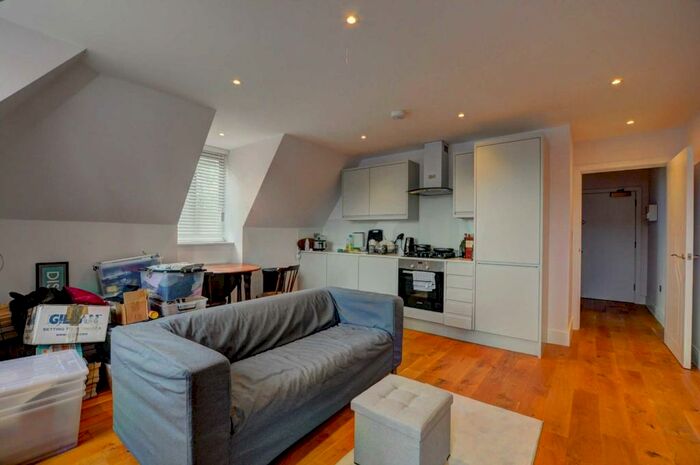 2 Bedroom Apartment To Rent In Claremont Place, Chinnor, OX39