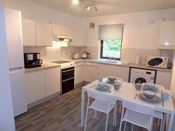 2 Bedroom Flat To Rent In Margaret Place, Aberdeen, AB10