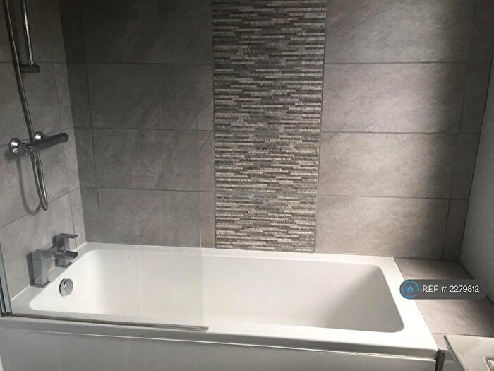 3 Bedroom Semi-Detached House To Rent In Highfield Road, Birkenhead, CH42