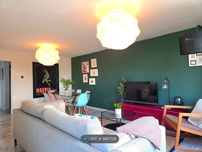 2 Bedroom Flat To Rent In Rowan Road, Glasgow, G41