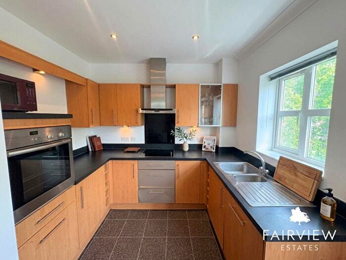 4 Bedroom Terraced House To Rent In Castle Quay Close, Nottingham, NG7