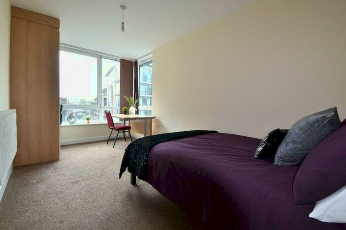 6 Bedroom Apartment To Rent In Ecclesall Road, Sheffield, S11