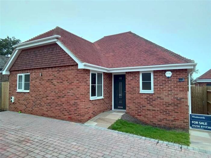 2 Bedroom Detached House To Rent In Compton Place, Pack Lane, Basingstoke, Hampshire, RG22