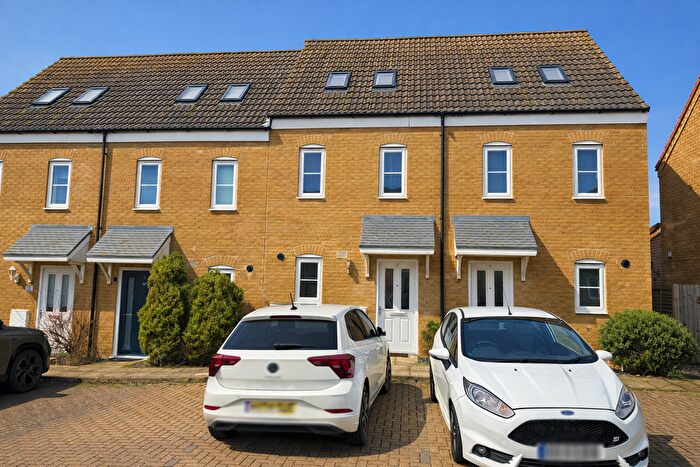 3 Bedroom Terraced House For Sale In Lupton Close, Oulton, Lowestoft, NR32