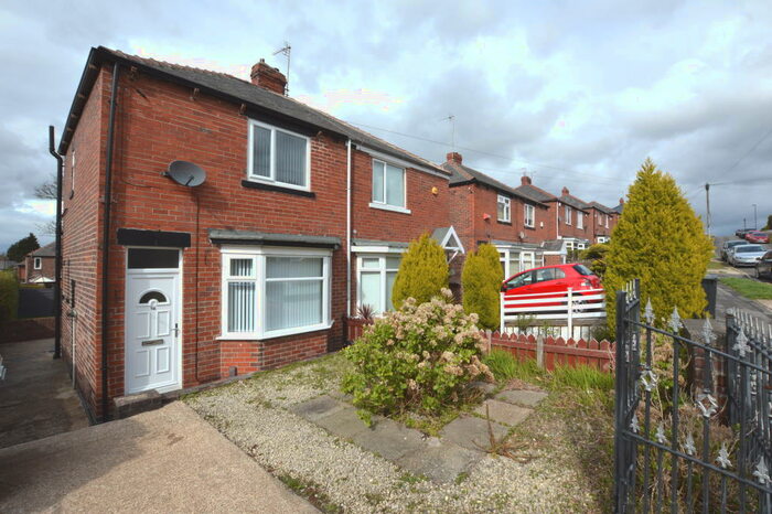 2 Bedroom Semi-Detached House To Rent In Handsworth Crescent, Handsworth, S9