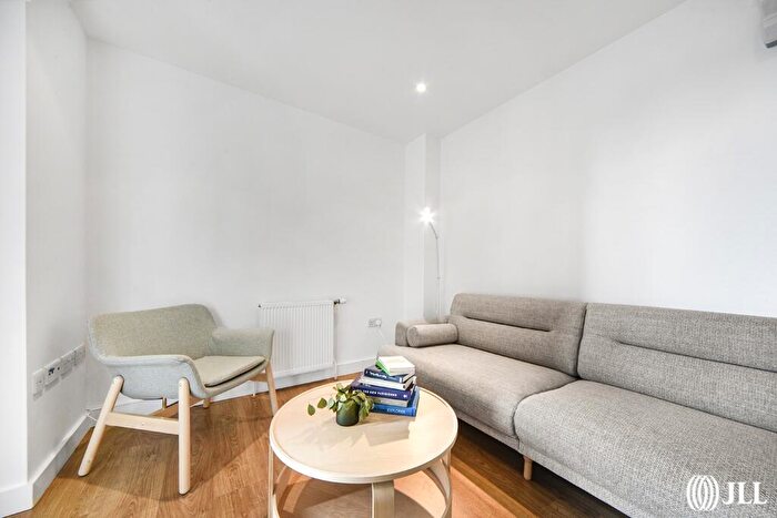 2 Bedroom Apartment To Rent In Velocity Building, London, E15