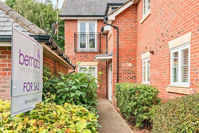 2 Bedroom Flat For Sale In Aldford House, Boundary Walk, Knowle, Hampshire, PO17
