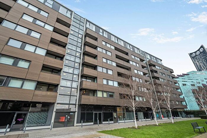 1 Bedroom Flat For Sale In Amelia Street, Elephant And Castle, London, SE17