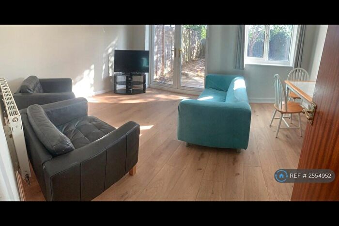3 Bedroom Semi-Detached House To Rent In Powell Street, Stoke On Trent, ST1