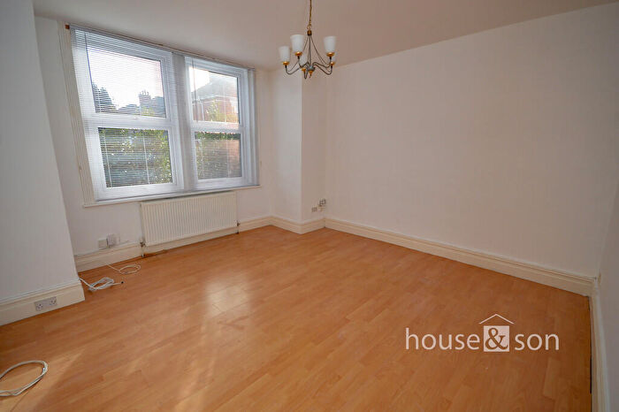 2 Bedroom Flat To Rent In Fortescue Road, Bournemouth, BH3
