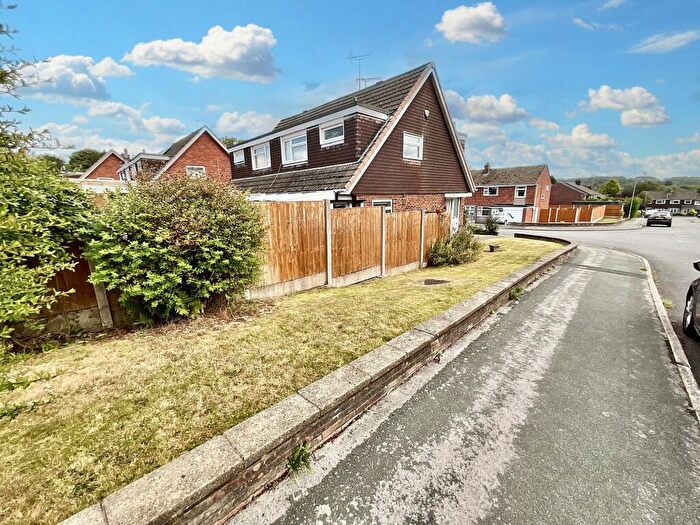 3 Bedroom Semi-Detached House For Sale In Oakhill Close, Tean, ST10