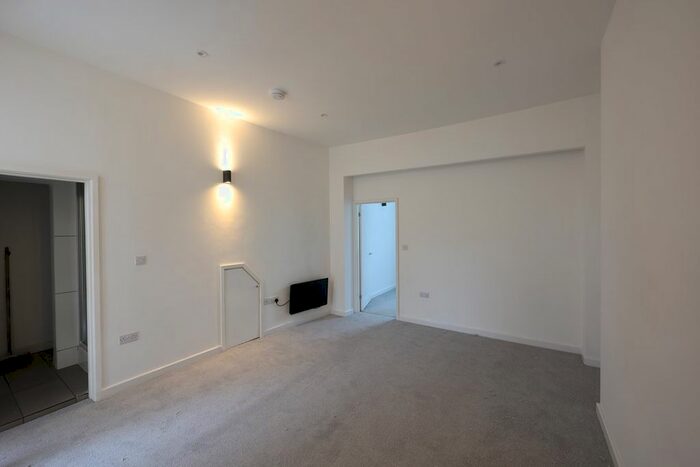 1 Bedroom Flat To Rent In Fore Street, Bugle, St Austell, PL26