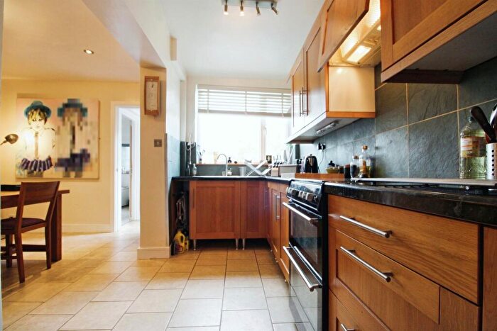 3 Bedroom End Of Terrace House For Sale In Burnaby Street, Cardiff, CF24