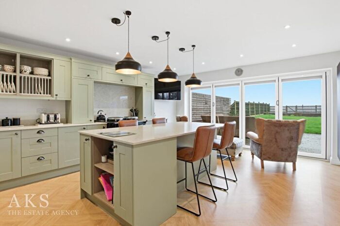 3 Bedroom Semi-Detached House To Rent In Park Lane, Tutbury, DE13