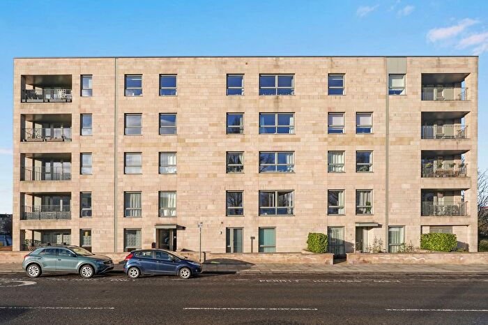 2 Bedroom Flat For Sale In / Marionville Road, Meadowbank, Edinburgh, EH7