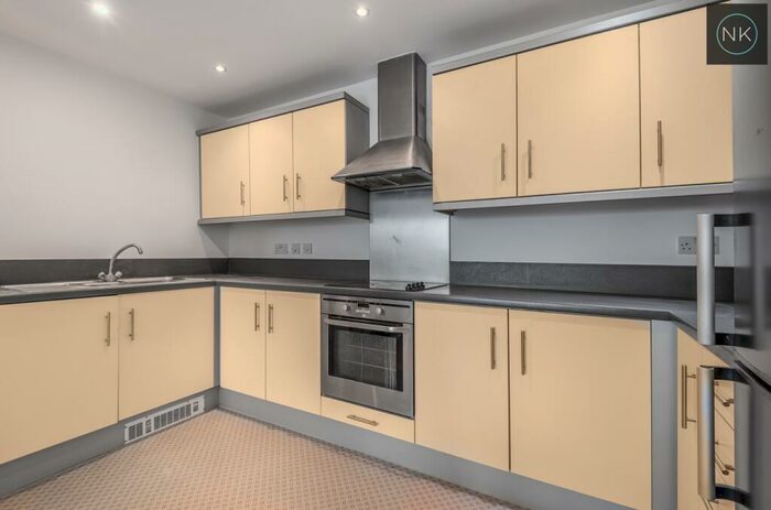2 Bedroom Apartment To Rent In Memorial Heights, Monarch Way, Newbury Park, Ilford, IG2