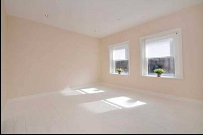 Apartment To Rent In Fashion Street, Spitalfields, E1