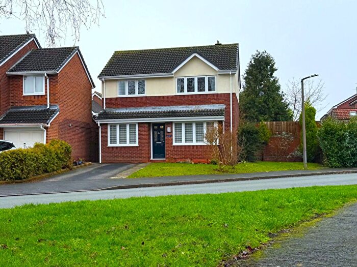 4 Bedroom Detached House For Sale In Newbury Drive, Stretton, Burton-on-Trent, DE13