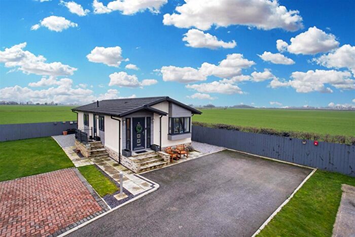 2 Bedroom Park Home For Sale In Whitecotes Residential Park, Ryther Road, Ulleskelf, Tadcaster, LS24