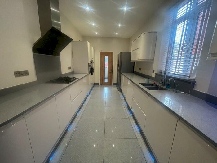 4 Bedroom Terraced House To Rent In Coniston Road, Earlsdon, Coventry, West Midlands, CV5