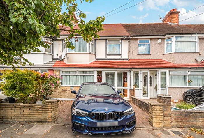 3 Bedroom Terraced House For Sale In Beech Grove, Mitcham, CR4
