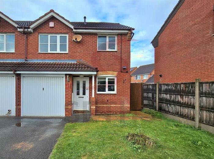3 Bedroom Semi-Detached House To Rent In Stanier Drive, Thurmaston, Leicester, LE4