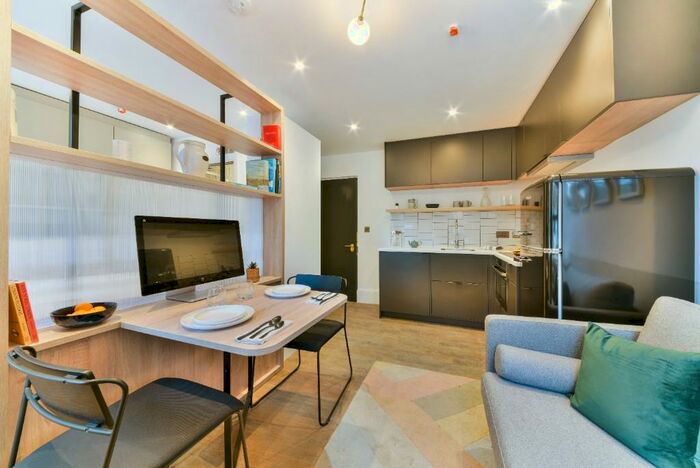 4 Bedroom Terraced House To Rent In Martins Place, London, SE28