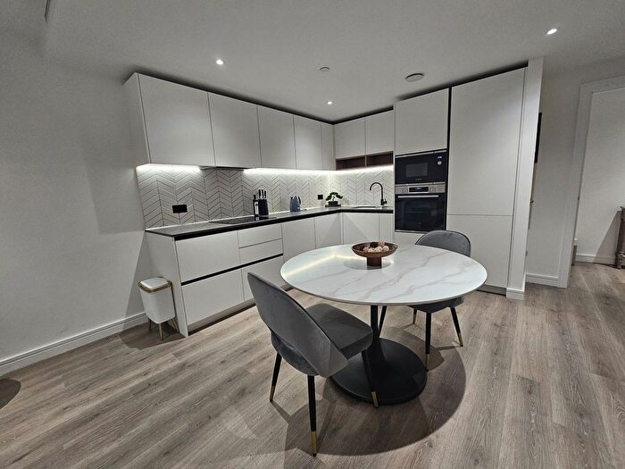 2 Bedroom Flat To Rent In Handley House, Glenthorne Road, W6