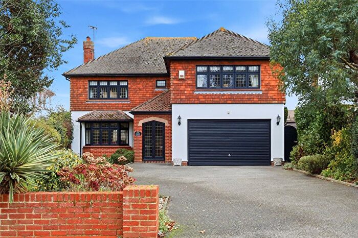 4 Bedroom Detached House For Sale In Plymtree, Thorpe Bay, Essex, SS1