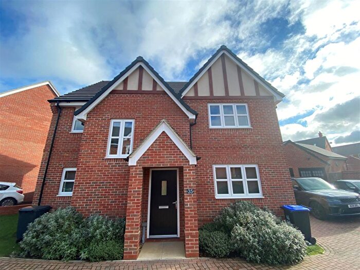 4 Bedroom Detached House For Sale In Glebe Road, Boughton, Northampton, NN2