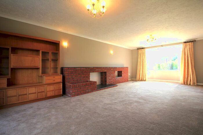 4 Bedroom Detached House To Rent In Great Melton Road, Norwich, NR9