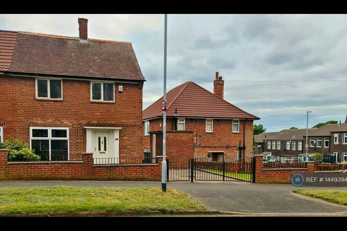 2 Bedroom Semi-Detached House To Rent In Hansby Gate, Leeds, LS14