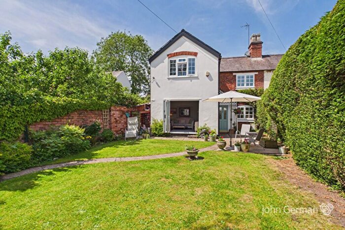4 Bedroom Semi-Detached House For Sale In Bell Lane, Barton Under Needwood, DE13