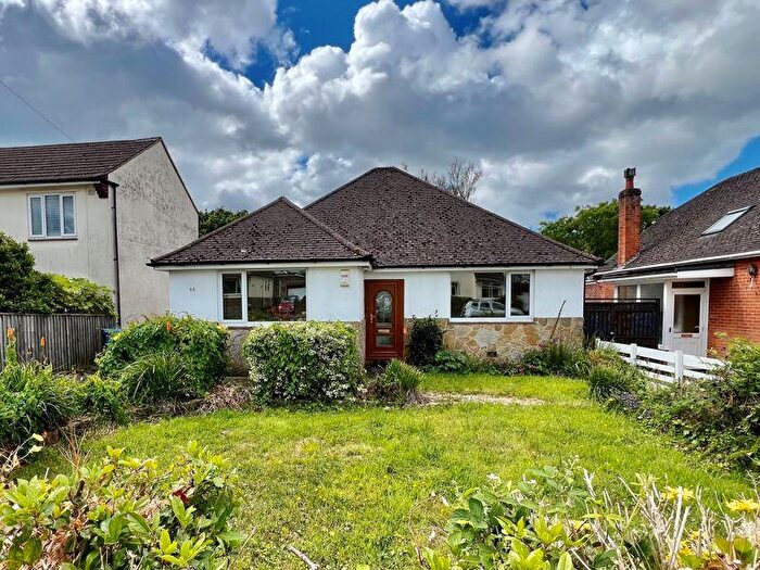 3 Bedroom Bungalow To Rent In Detached Bungalow In Evering Avenue, Poole, BH12