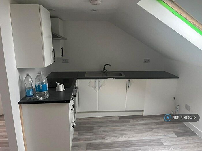 1 Bedroom Flat To Rent In West Main Street, Harthill, ML7