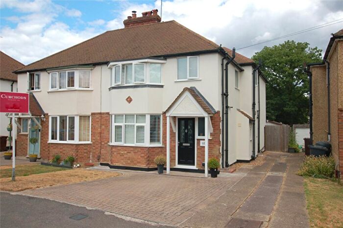 3 Bedroom Semi-Detached House For Sale In Lindsay Road, New Haw, KT15