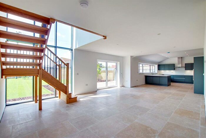 5 Bedroom Detached House For Sale In Parkhall Road, Somersham, PE28