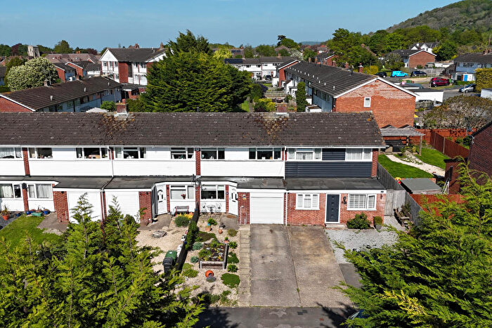 3 Bedroom Terraced House For Sale In Chinnor, Oxfordshire, OX39