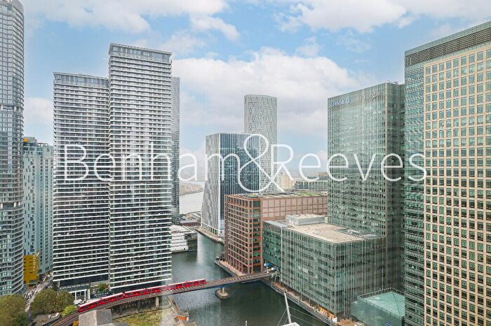2 Bedroom Apartment To Rent In Marsh Wall, Canary Wharf, E14