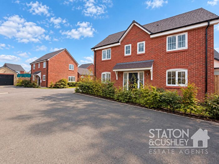4 Bedroom Detached House For Sale In Fennec Drive, Gateford, S81