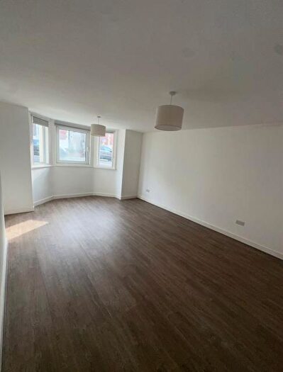 2 Bedroom Flat To Rent In Shaftesbury Road, Southsea, PO5