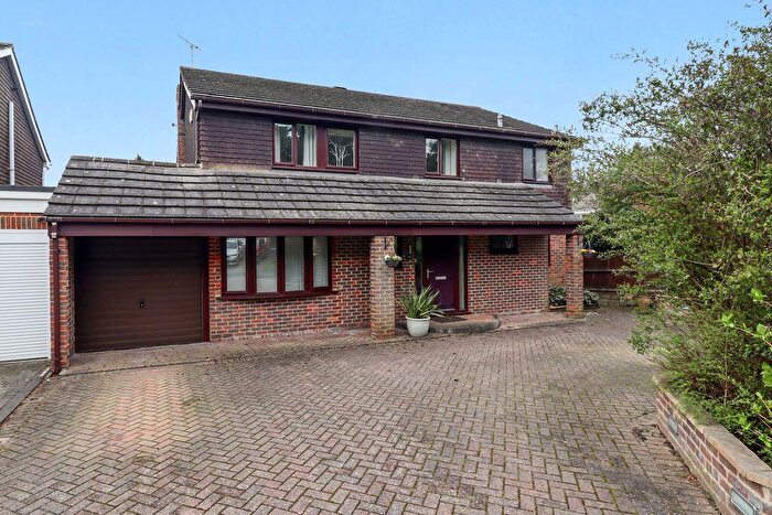 4 Bedroom Link Detached House For Sale In Heathpark Drive, Windlesham, GU20