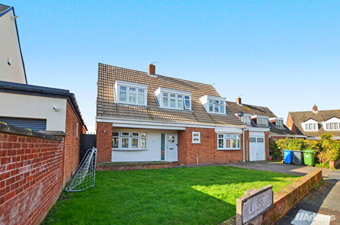 3 Bedroom Detached House For Sale In Langford, Hale Village, L24