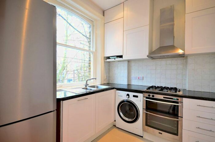 2 Bedroom Flat To Rent In Highbury New Park, Highbury, London, N5